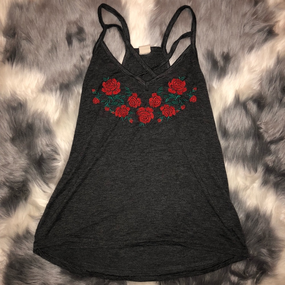 Embroidered gray tank with roses
